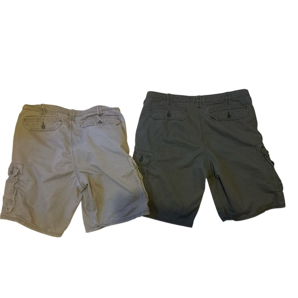 Lot of 2 Men's Lee Cargo Shorts Size 40 - Picture 2 of 5